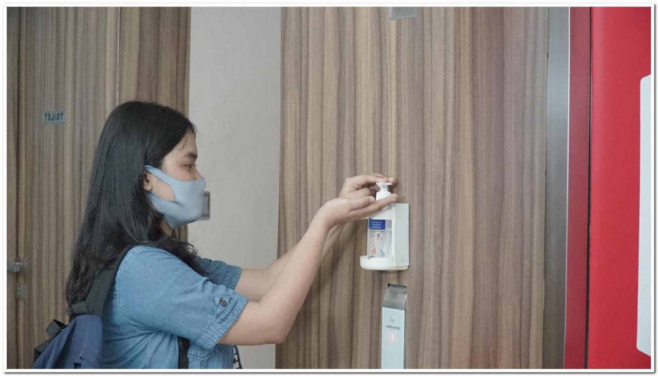 Reddoorz Syariah Premium At Cilandak Timur 2 Yakarta Exterior foto